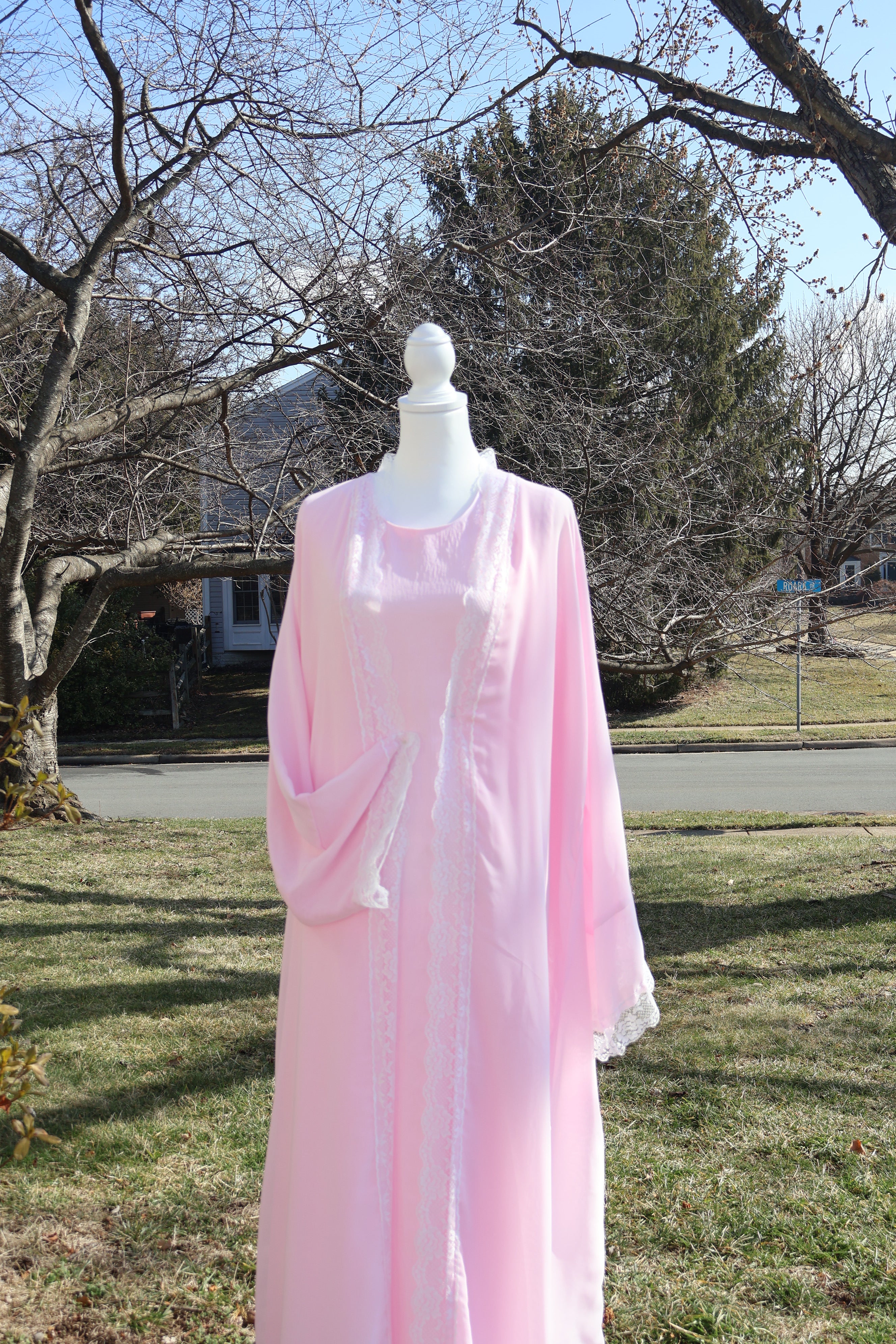 Chiffon Dentelle Abaya- Pink