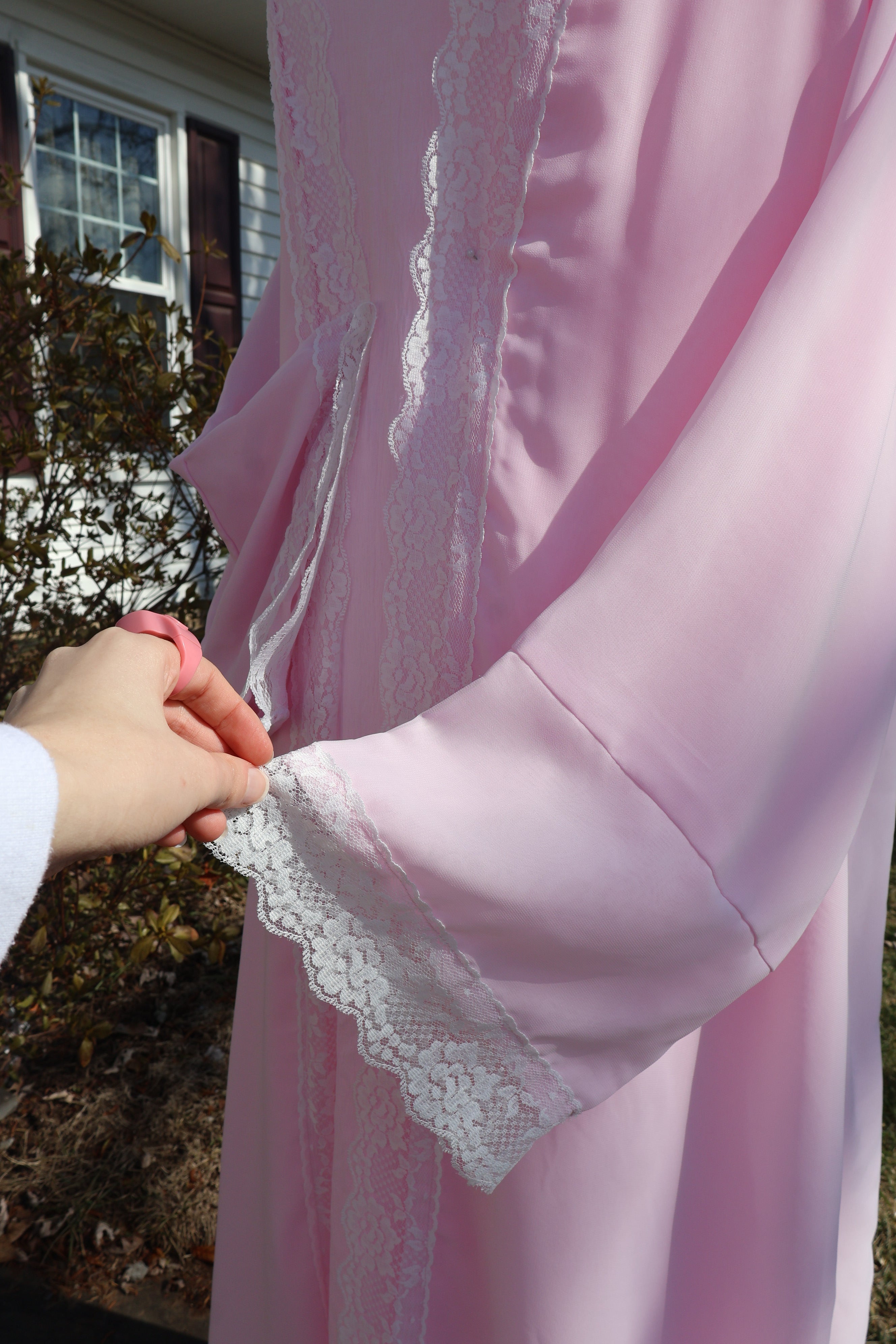 Chiffon Dentelle Abaya- Pink