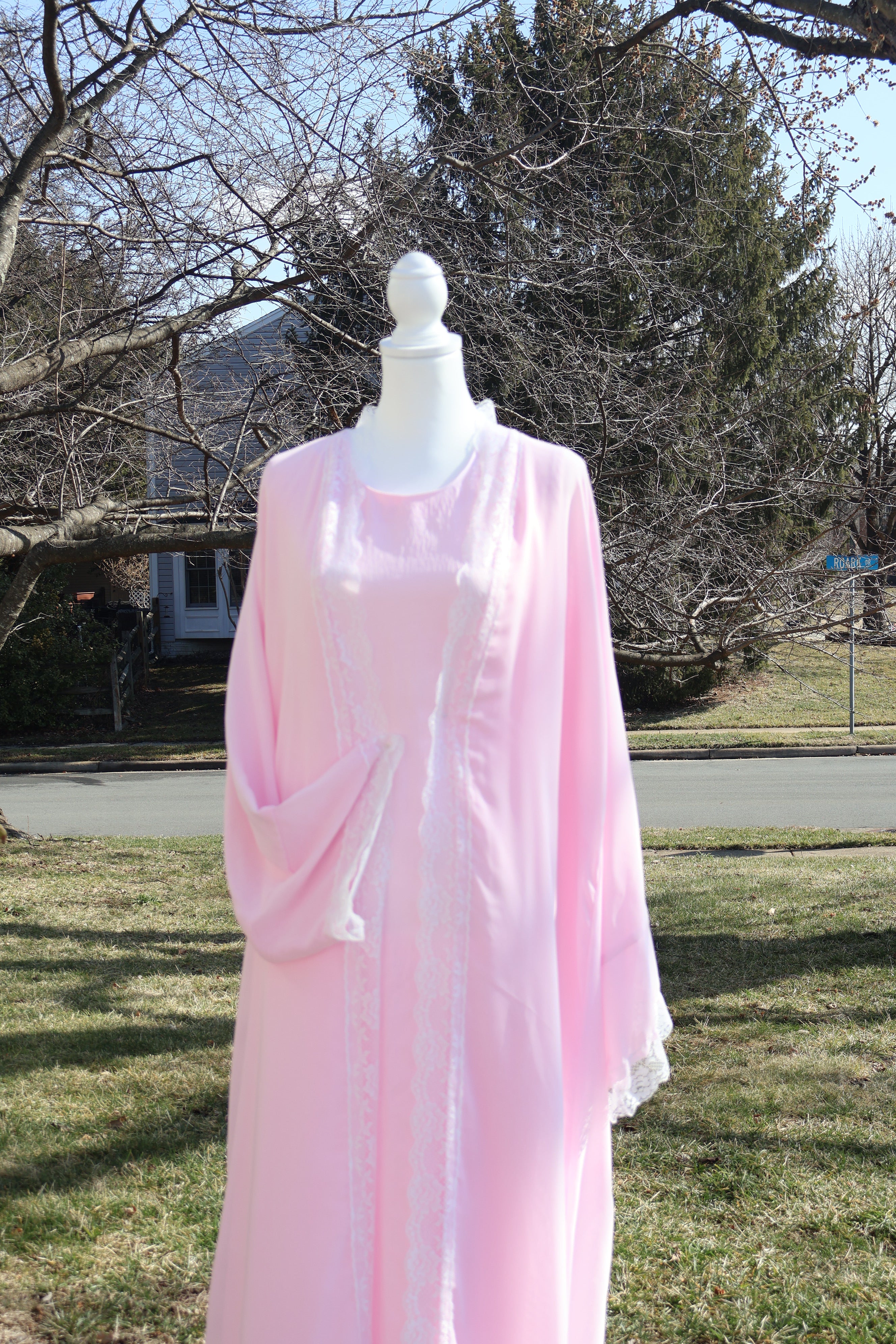 Chiffon Dentelle Abaya- Pink