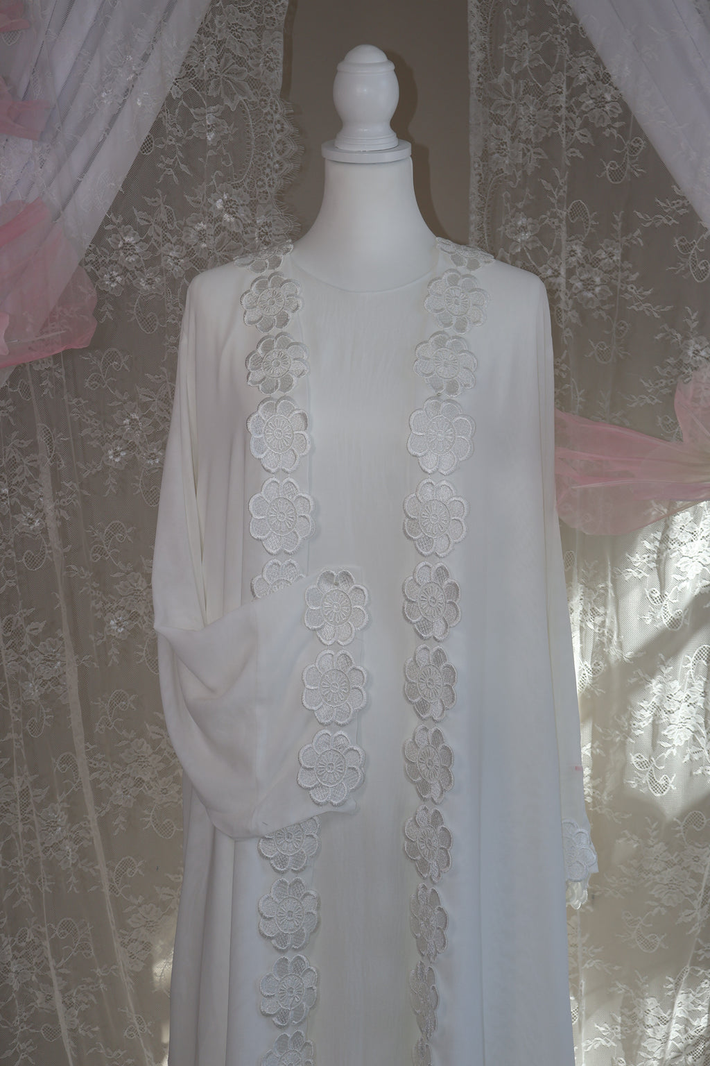 Flora Abaya